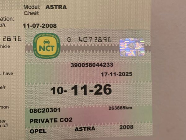 Opel Astra Hatchback, Petrol, 2008, Red