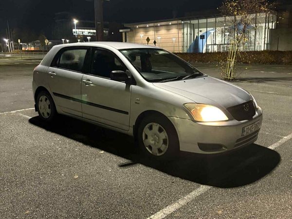 Toyota Corolla Hatchback, Petrol, 2003, Silver