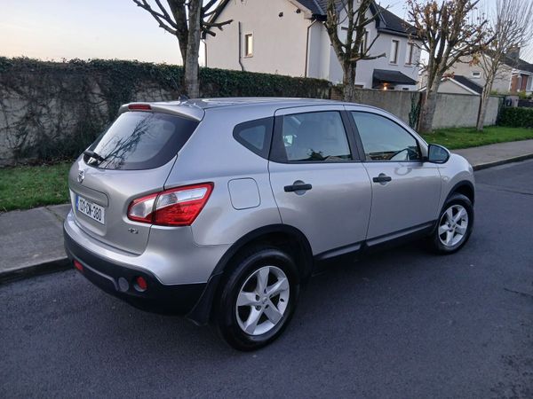 Nissan Qashqai Estate/Jeep, Diesel, 2013, Silver