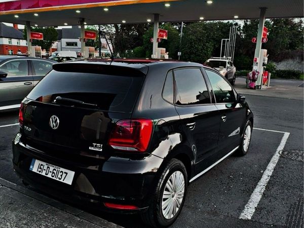 Volkswagen Polo Hatchback, Petrol, 2015, Black