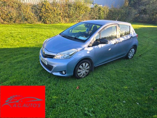 Toyota Yaris Hatchback, Petrol, 2012, Blue