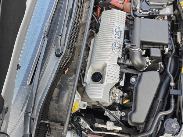 Toyota Prius Hatchback, Petrol Hybrid, 2014, Silver