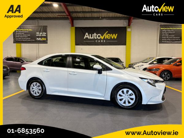 Toyota Corolla Saloon, Petrol Hybrid, 2022, White