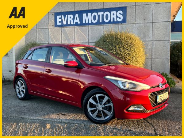 Hyundai i20 Hatchback, Petrol, 2016, Red
