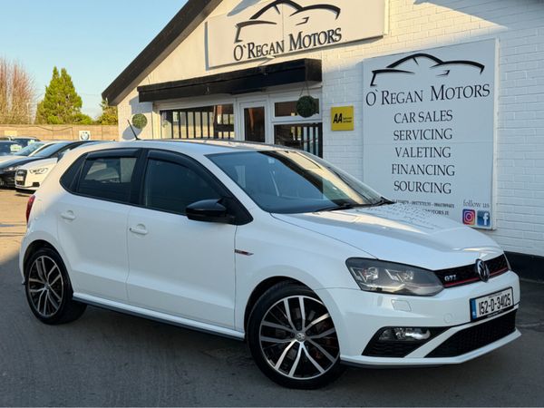 Volkswagen Polo Hatchback, Petrol, 2015, White