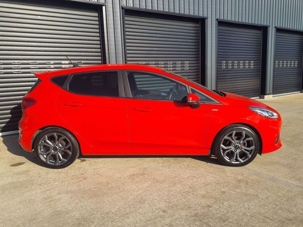Ford Fiesta Hatchback, Petrol, 2020, Red
