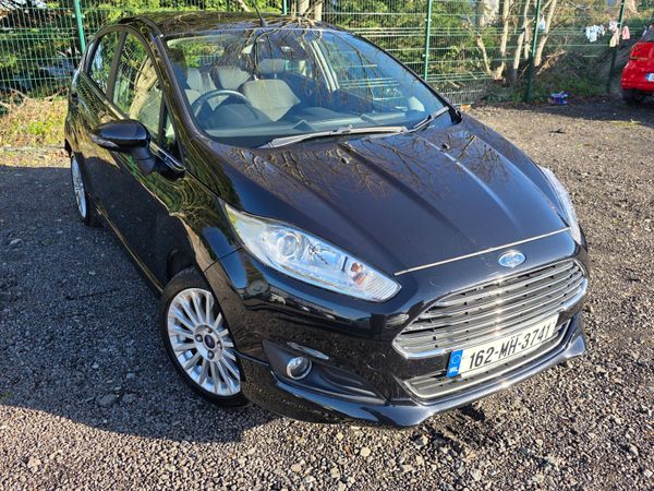Ford Fiesta Hatchback, Petrol, 2016, Black