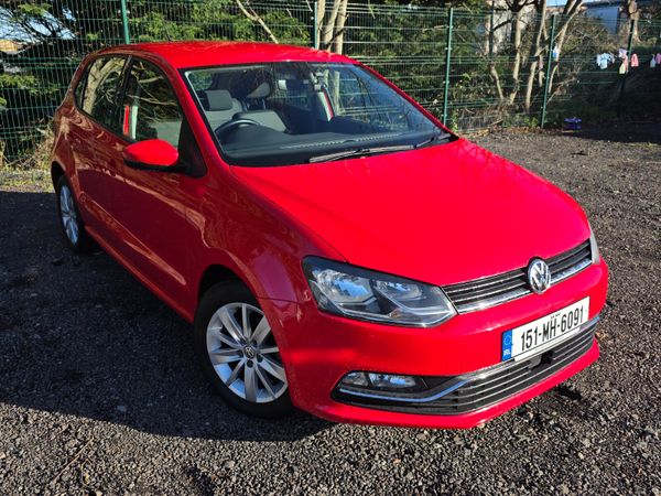 Volkswagen Polo Hatchback, Petrol, 2015, Red