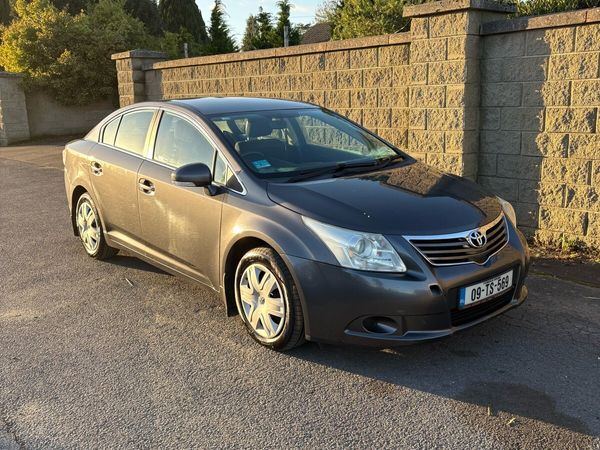 Toyota Avensis Saloon, Petrol, 2009, Grey