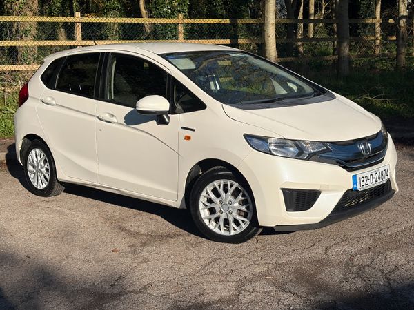 Honda Fit Hatchback, Petrol Hybrid, 2013, White
