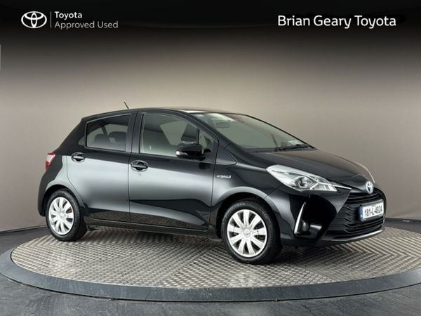 Toyota Yaris Hatchback, Petrol Hybrid, 2018, Black