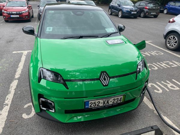 Renault 5 Hatchback, Electric, 2025, Green