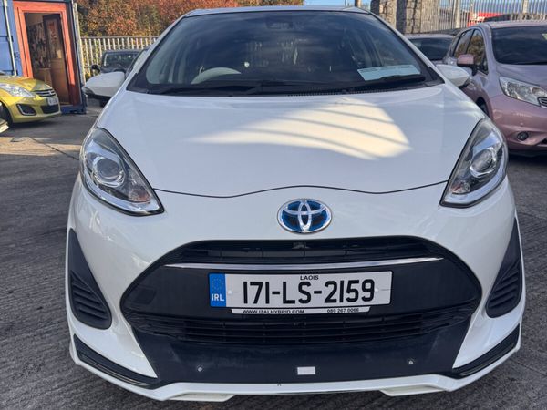 Toyota Aqua Hatchback, Petrol Hybrid, 2017, White