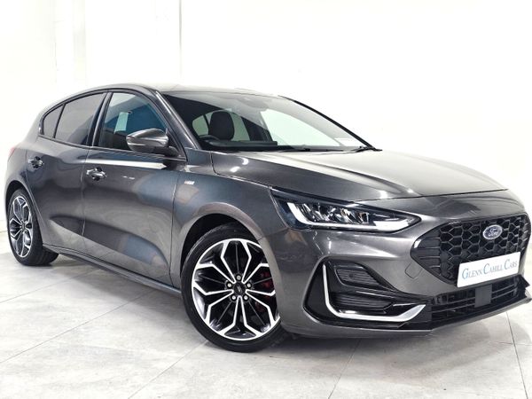 Ford Focus Hatchback, Diesel, 2022, Grey