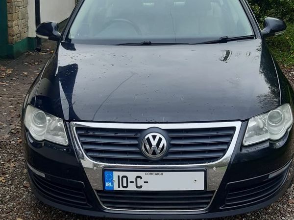 Volkswagen Passat Saloon, Diesel, 2010, Black