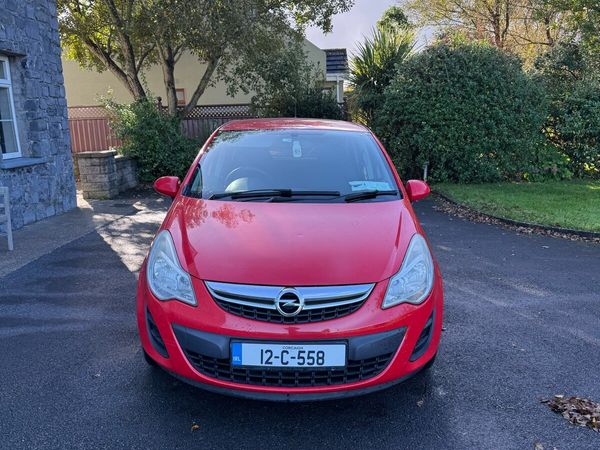 Opel Corsa Hatchback, Petrol, 2012, Red