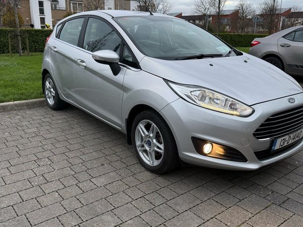 Ford Fiesta Hatchback, Petrol, 2013, Silver
