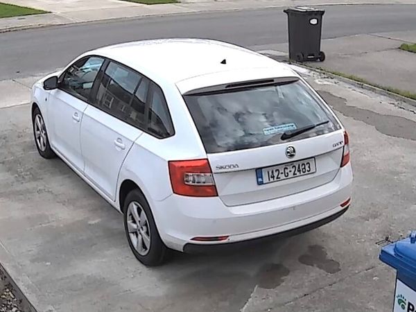 Skoda Rapid Hatchback, Diesel, 2014, White