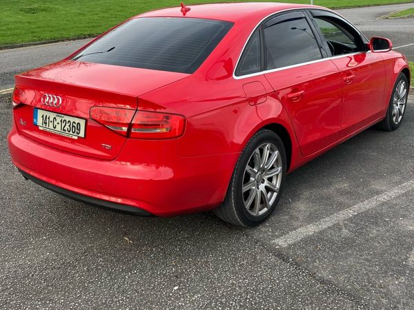 Audi A4 Saloon, Diesel, 2014, Red
