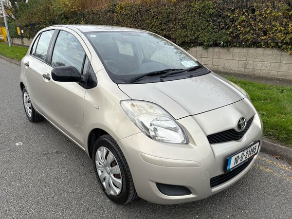 Toyota Yaris Hatchback, Petrol, 2010, Gold