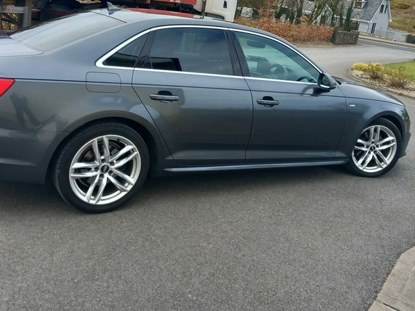 Audi A4 Saloon, Diesel, 2019, Grey
