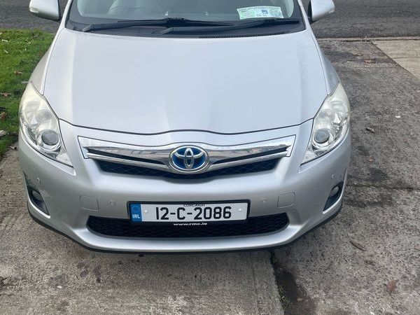 Toyota Auris Hatchback, Petrol Hybrid, 2012, Silver