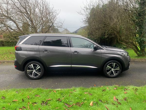 Peugeot 5008 MPV, Diesel, 2020, Grey