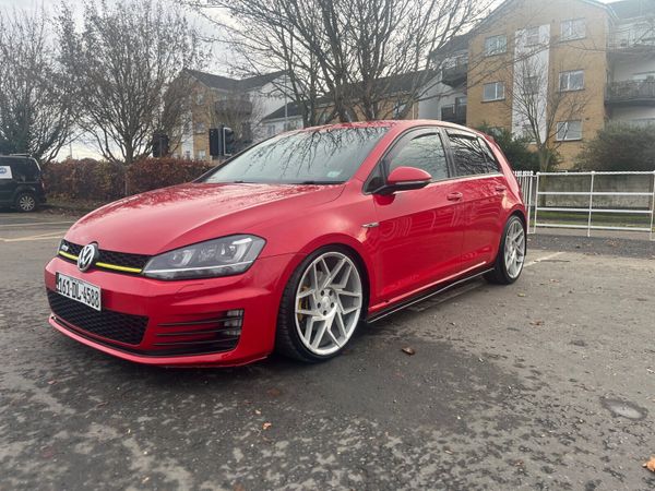 Volkswagen Golf Hatchback, Diesel, 2016, Red