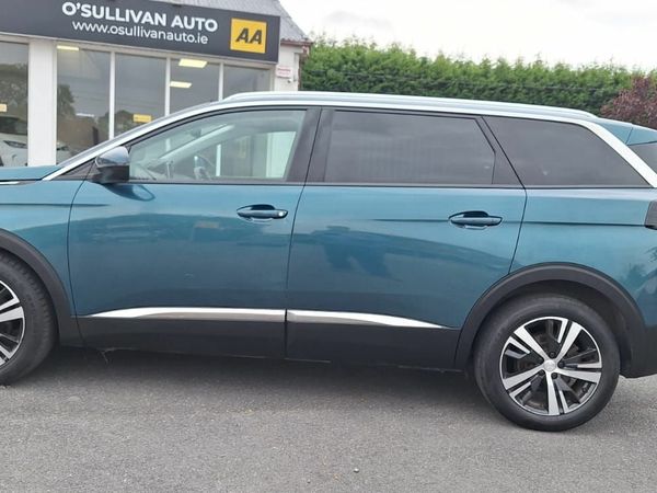 Peugeot 5008 MPV, Diesel, 2020, Green