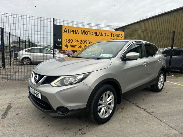 Nissan Qashqai Hatchback, Diesel, 2014, Silver