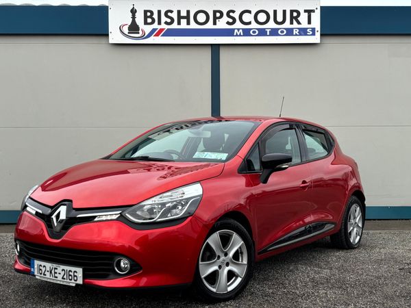 Renault Clio Hatchback, Petrol, 2016, Red