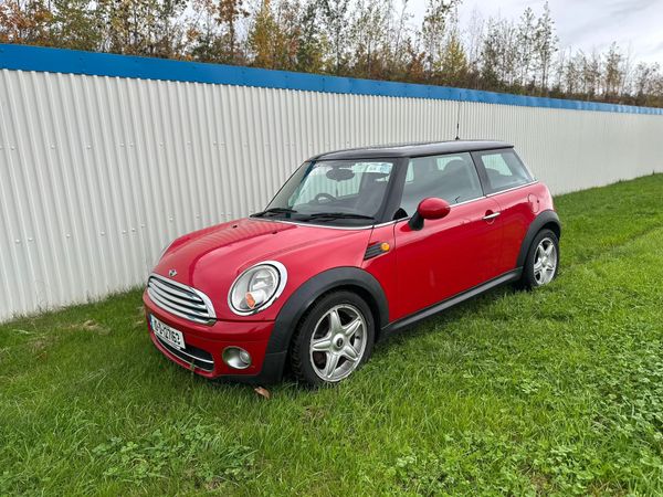Mini Cooper Hatchback, Diesel, 2010, Red