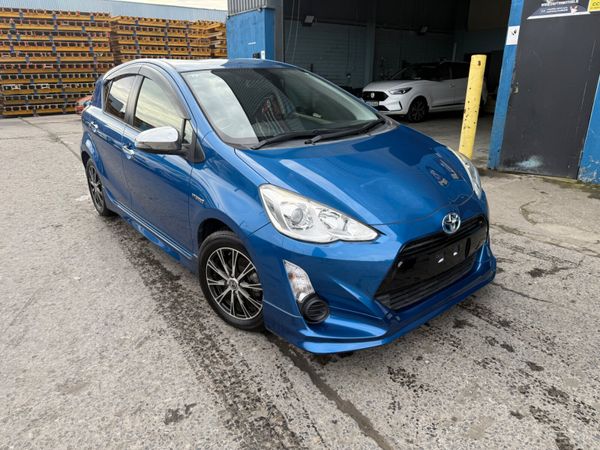 Toyota Aqua Hatchback, Petrol Hybrid, 2015, Blue