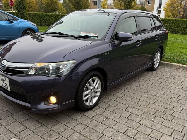 Toyota Corolla Estate, Petrol Hybrid, 2014, Blue