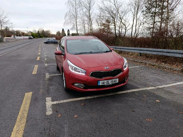 Kia Ceed Estate/Jeep, Diesel, 2014, Red