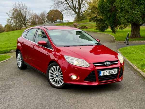 Ford Focus Hatchback, Diesel, 2011, Red