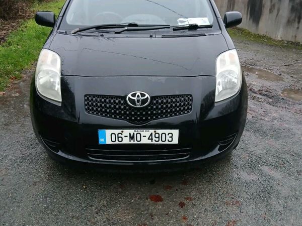 Toyota Yaris Hatchback, Petrol, 2006, Black