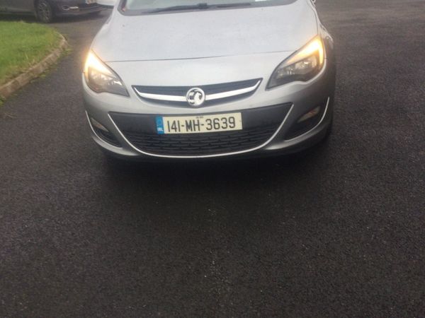 Vauxhall Astra Hatchback, Diesel, 2014, Silver