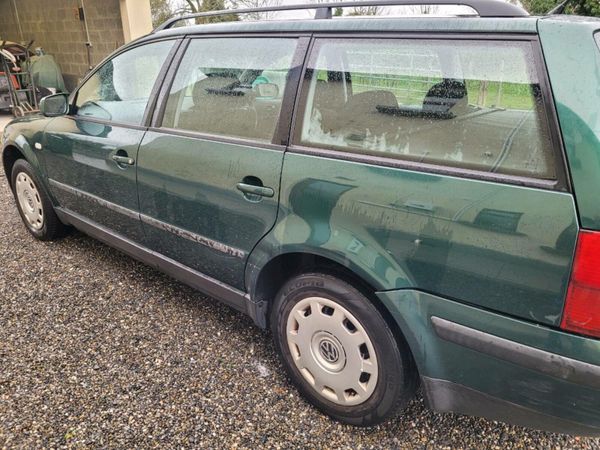 Volkswagen Passat Estate/Jeep, Diesel, 2000, Green