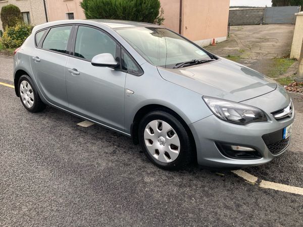 Opel Astra MPV, Petrol, 2014, Silver