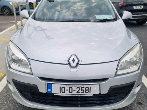 Renault Megane Hatchback, Diesel, 2010, Silver
