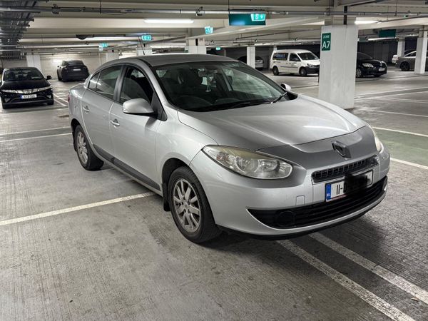 Renault Fluence Saloon, Diesel, 2011, Silver