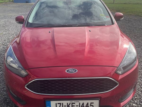 Ford Focus Hatchback, Diesel, 2017, Red