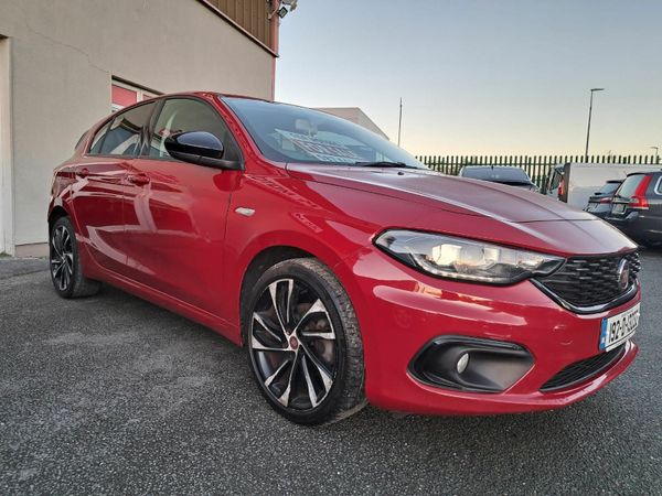 Fiat Tipo Hatchback, Diesel, 2019, Red