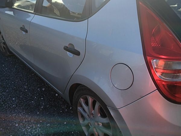 Hyundai i30 Hatchback, Diesel, 2009, Silver