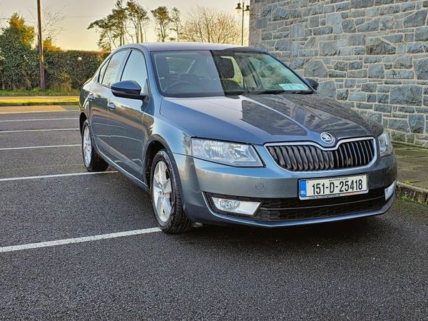 Skoda Octavia Saloon, Diesel, 2015, Grey