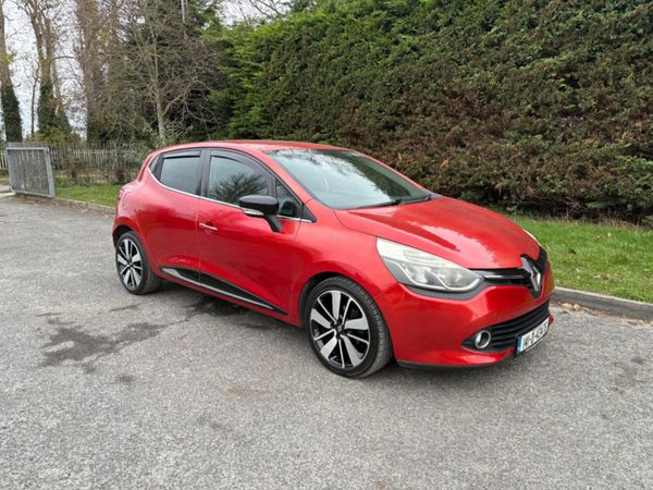 Renault Clio Hatchback, Petrol, 2014, Red