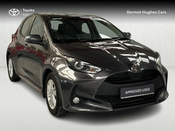 Toyota Yaris Hatchback, Petrol Hybrid, 2025, Grey