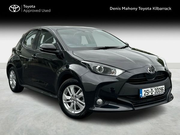 Toyota Yaris Hatchback, Petrol Hybrid, 2025, Black
