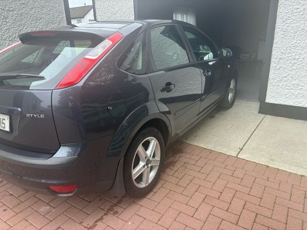 Ford Focus Hatchback, Petrol, 2008, Grey